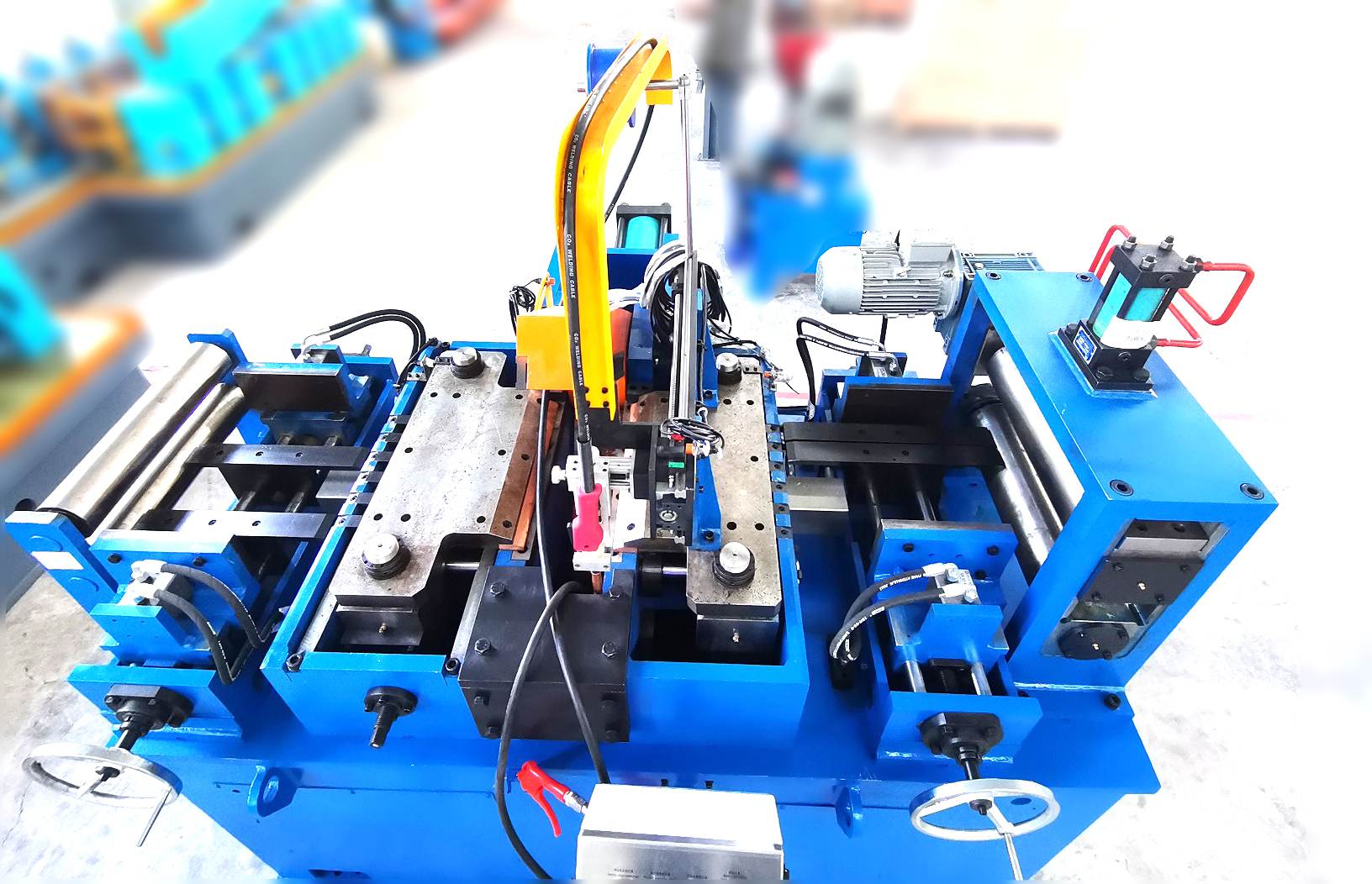 Continuous Tube Mill Production with Strip Accumulators