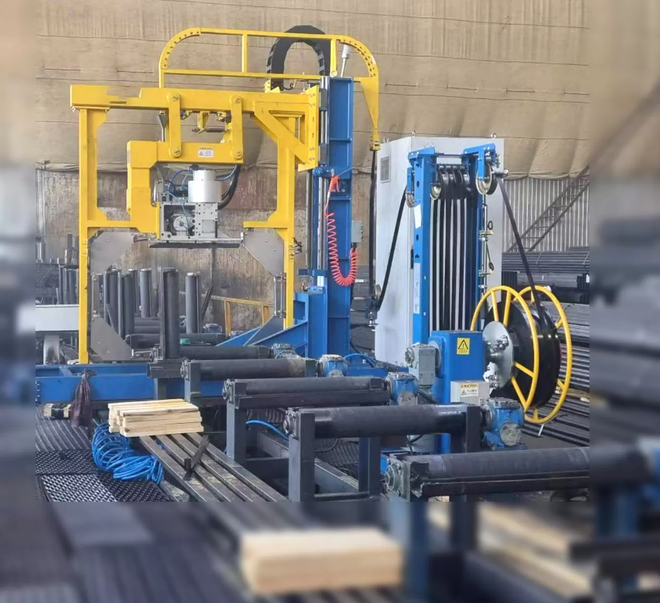 Rohrumreifungsmaschine Rohrumreifungsmaschine
